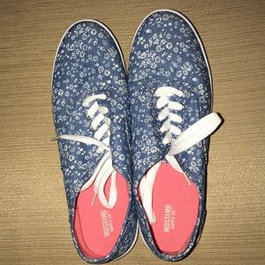 Floral shoes